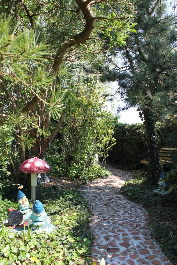 B&B Elbahof, Goed En Goedkoop! Hem ภายนอก รูปภาพ